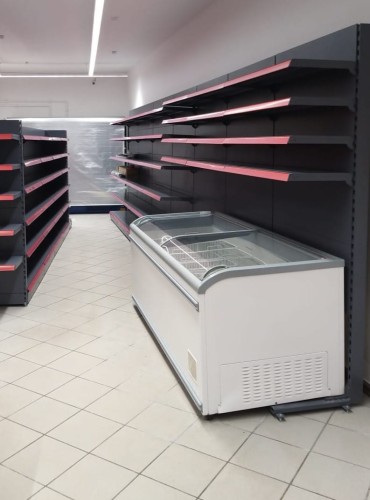 Regał nad zamrażarkami..jpg